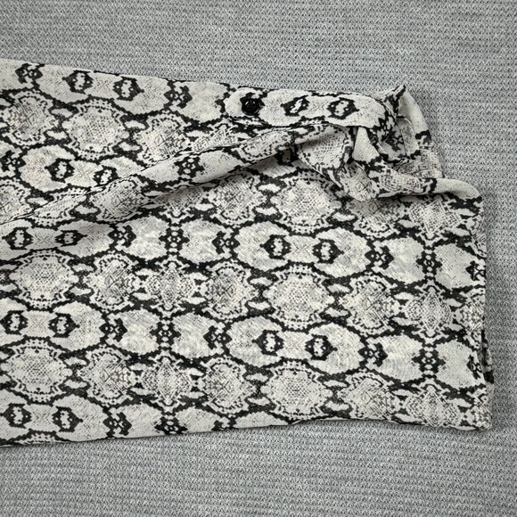 Como Vintage Womens Snake Print Blouse 2X Black Gray Long Sleeve Semi-Sheer - Picture 14 of 15